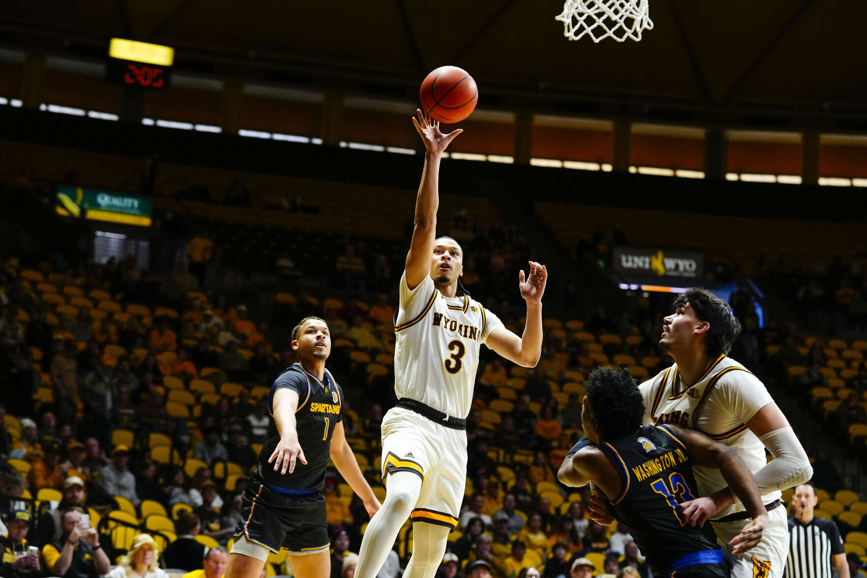 Bennett's hot shooting carries Wyoming Cowboys past Nevada
