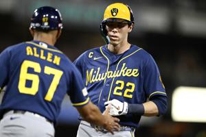 BASEBALL-MLB-SD-MIL/