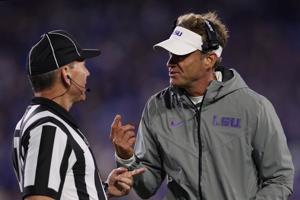 Oregon, LSU lead college football's 10 biggest disappointments from first half