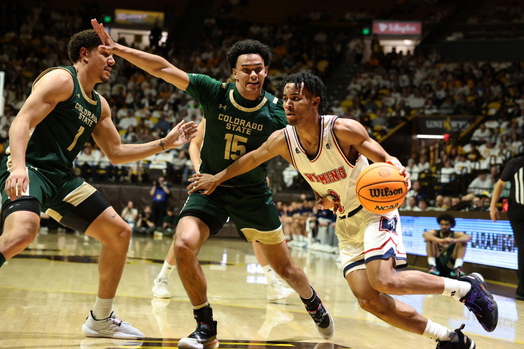 Slumping Wyoming Cowboys Host Surging UNLV Rebels