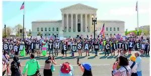 SUPREME COURT AFFIRMS BIRTHRIGHT CITIZENSHIP