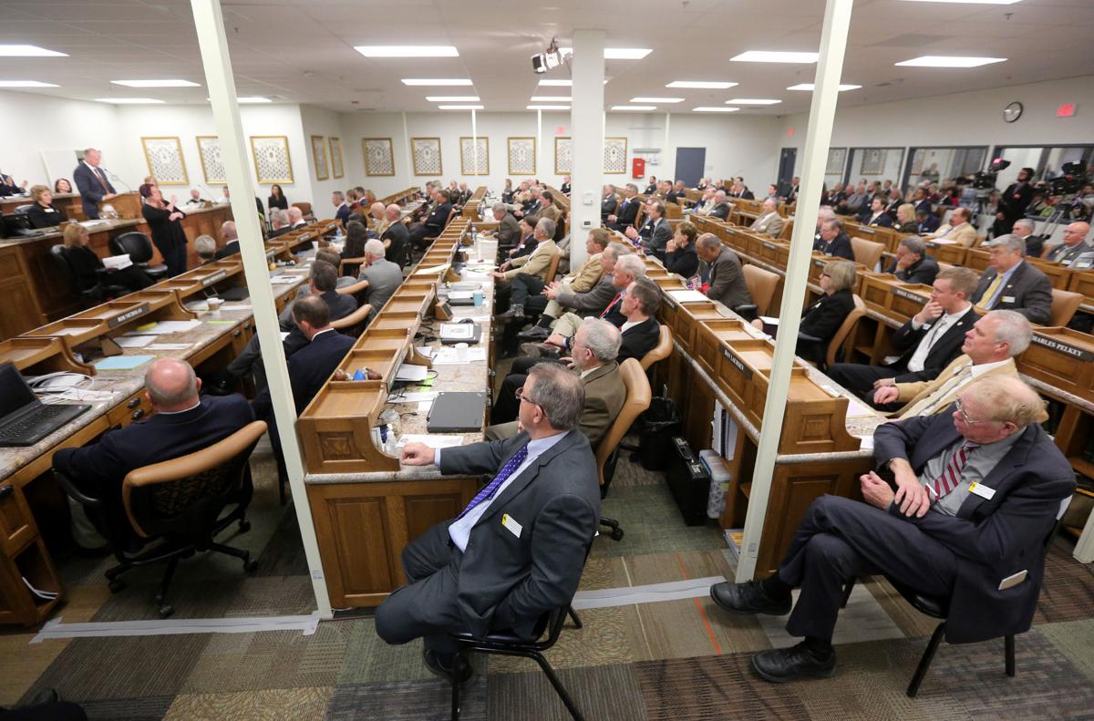 Group to study how to make government more efficient 307 Politics