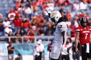 CFB 2025 -  Louisville Beats Toledo 27-21