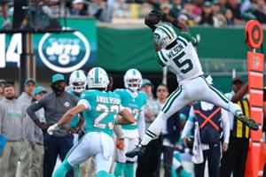 FOOTBALL-NFL-NYJ-MIA/