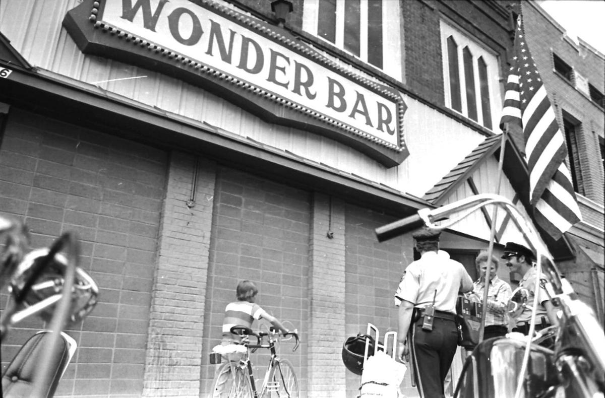 Wonder Bar