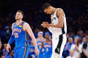 BASKETBALL-NBA-OKC-SAS/