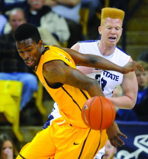 Wyoming Out Dueled In Second Half Of Loss To Utah State Pokes