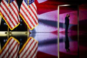 $5,000 for every American? Trump's similar 'dividends' haven’t happened