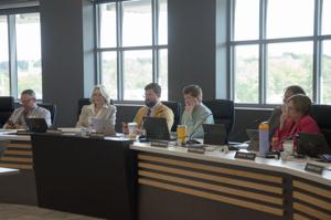 060226-nws-edu-2.jpg