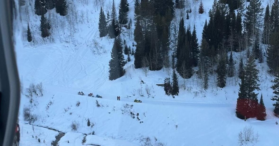 Two tourists died on Wyoming snowmobile trips days apart. The same company ran both