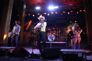 052826-nws-concertforhope-1.JPG