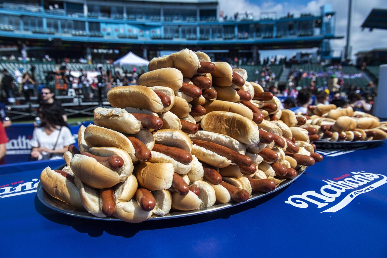 Photos: Joey Chestnut set a new record for hot-dog eating ...