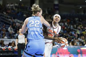 BASKETBALL-WNBA-CHI-CON/