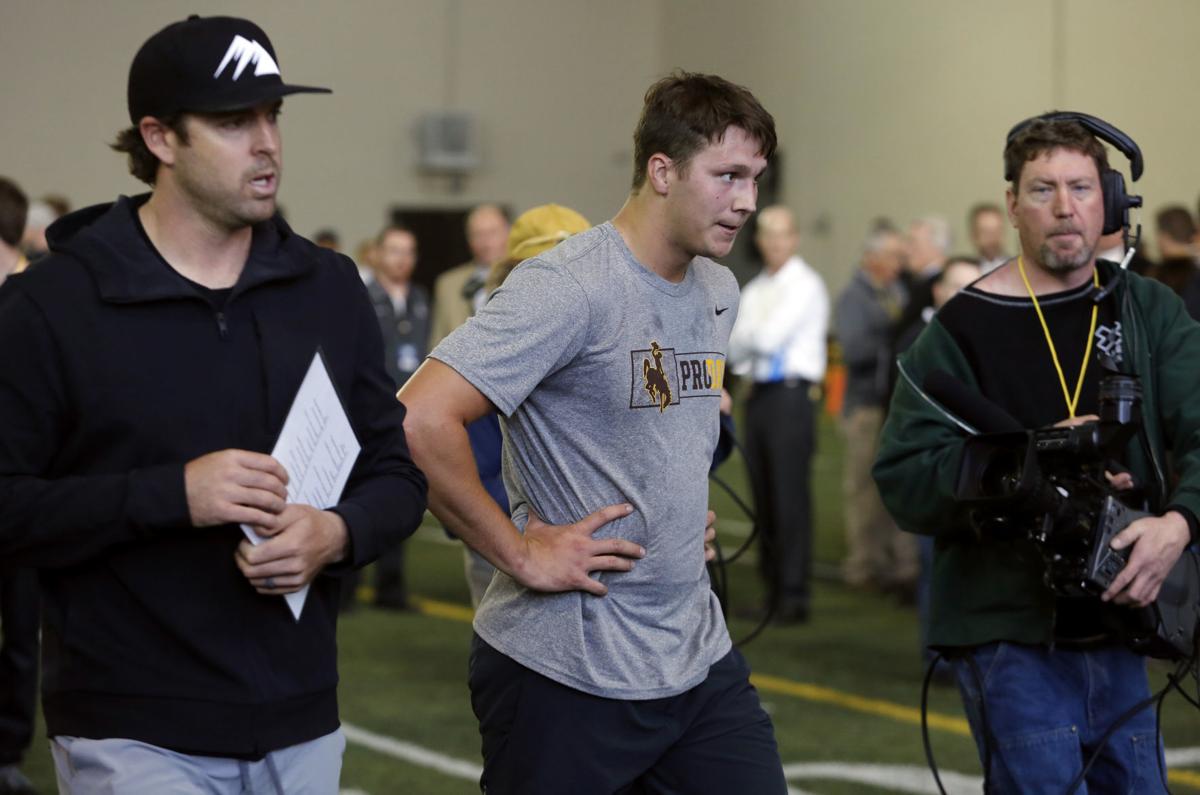 Wyoming Quarterback Josh Allen Remains At No 1 In Third Mock Draft From Espn S Mel Kiper Jr Football Trib Com