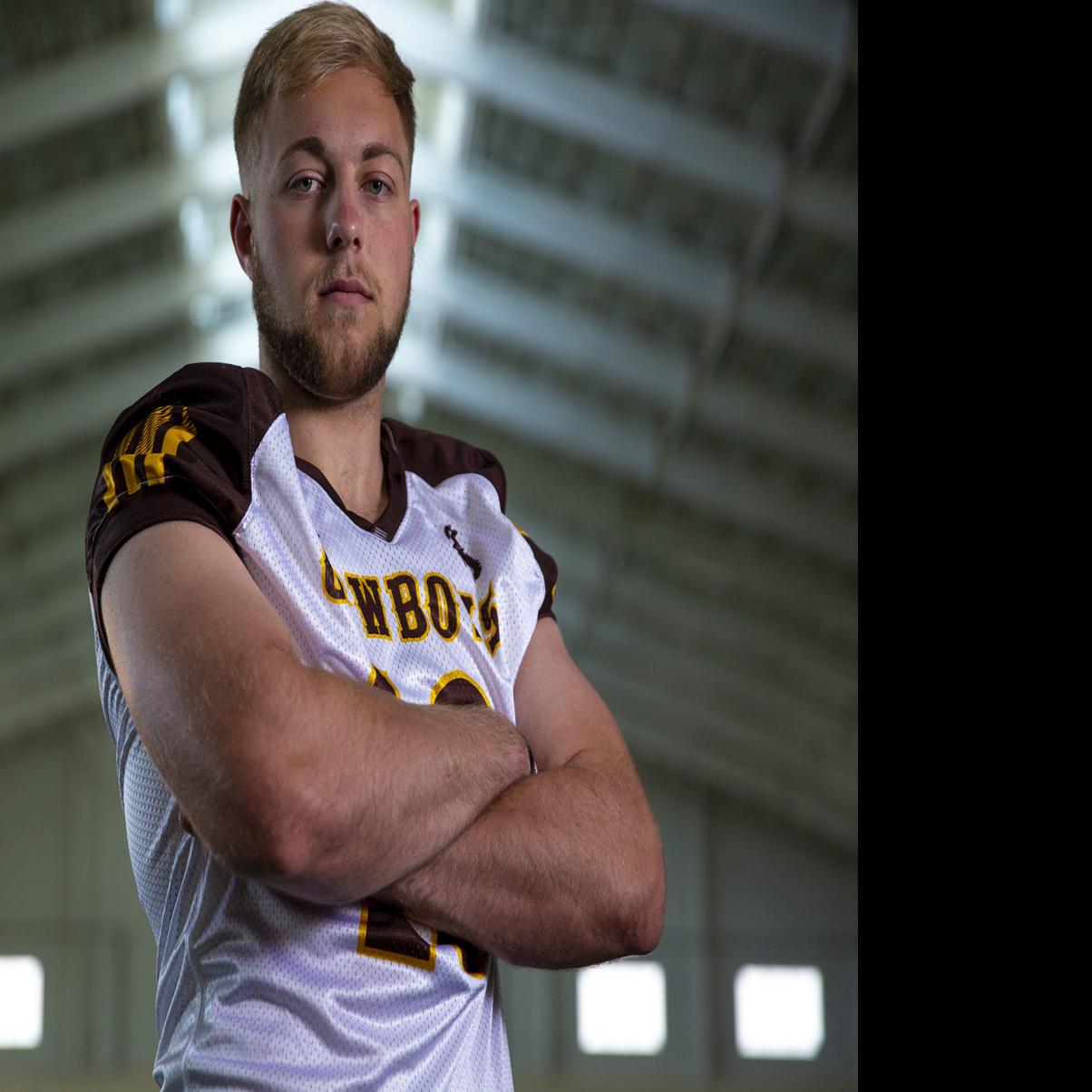 Tyler Vander Waal Leads The Huddle As Wyoming Replaces Josh Allen Football Trib Com