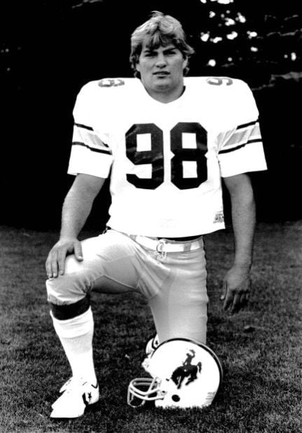 Freshman DE Seth Edeen latest chapter in Wyoming family football legacy
