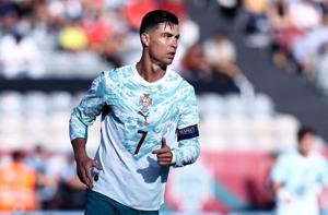 SOCCER-FRIENDLY-POR-CHL/