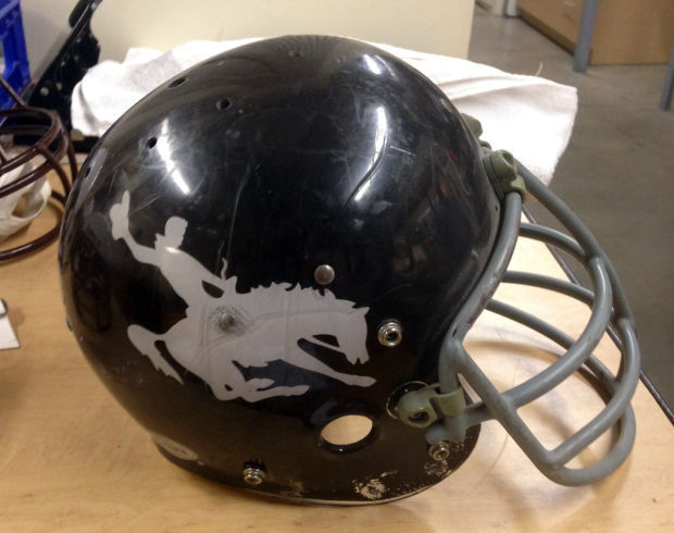 Wyoming helmet: 1975-6