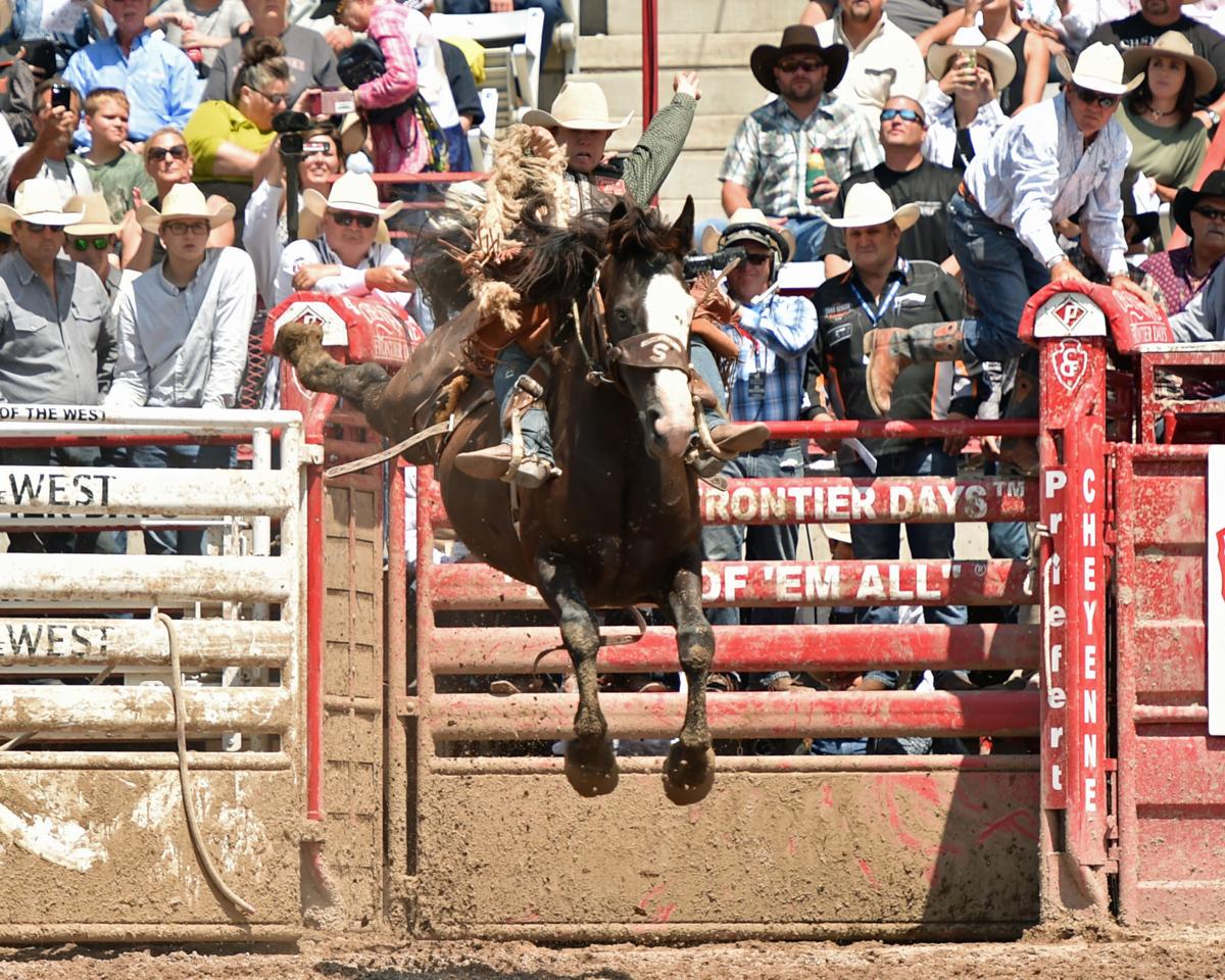 Brody Cress takes the average lead in saddle bronc at National Finals Rodeo