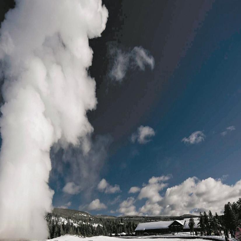 Options Abound For Exploring Yellowstone In Winter Trib Com