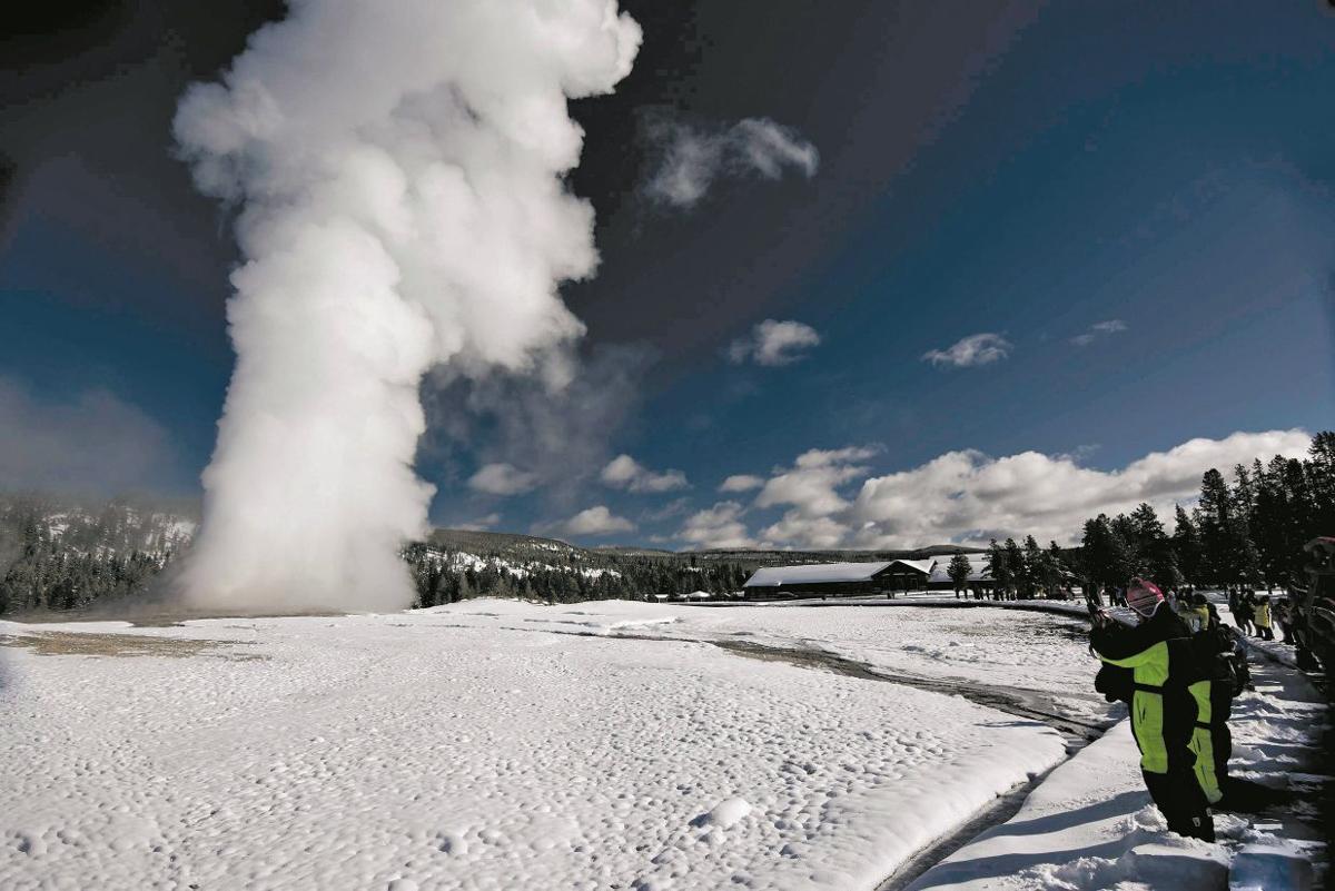 Options Abound For Exploring Yellowstone In Winter Trib Com