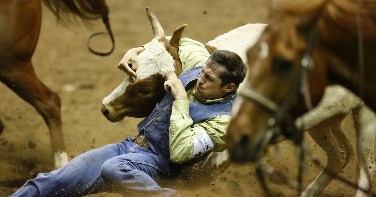 Monday Rodeo Gallery: College National Finals Rodeo, Monday