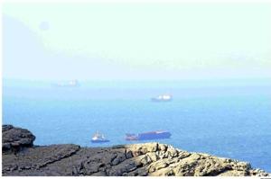 IRAN TIGHTENS CONTROL OF STRAIT OF HORMUZ