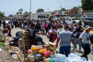 Death toll in Venezuela quake tops 1,400 as rescue efforts intensify