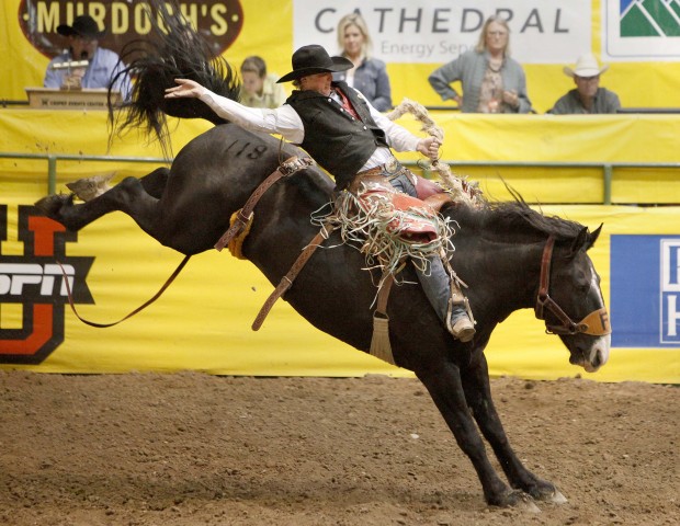 CNFR: Spencer Wright establishes new legacy with saddle bronc title