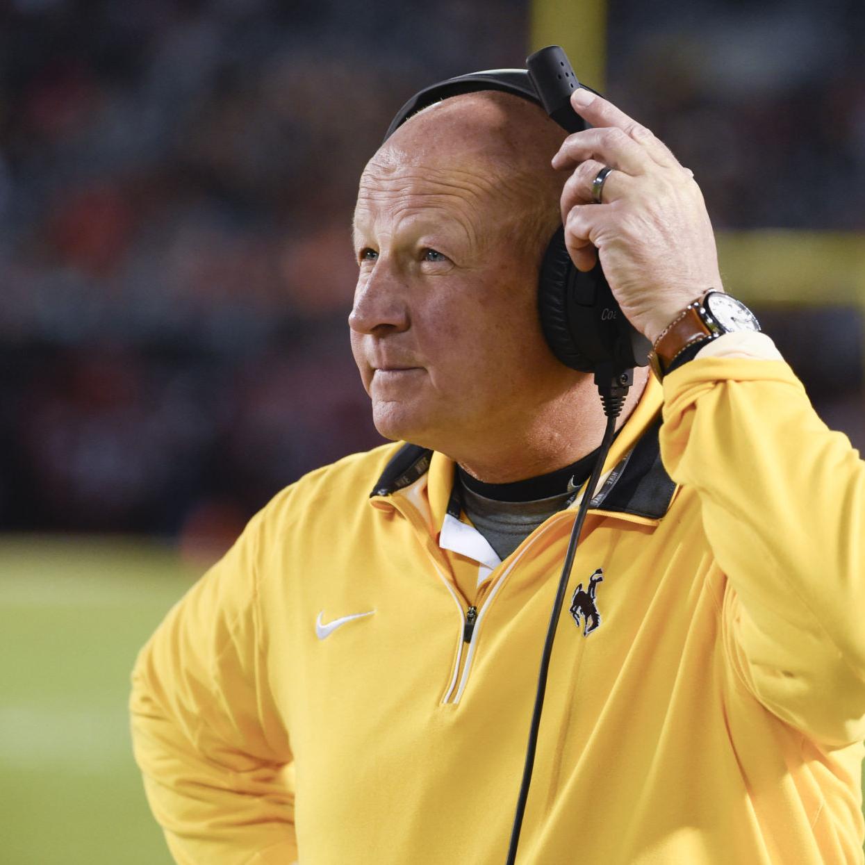 Uw Athletic Director Defends Football Coach S New Salary Wyoming