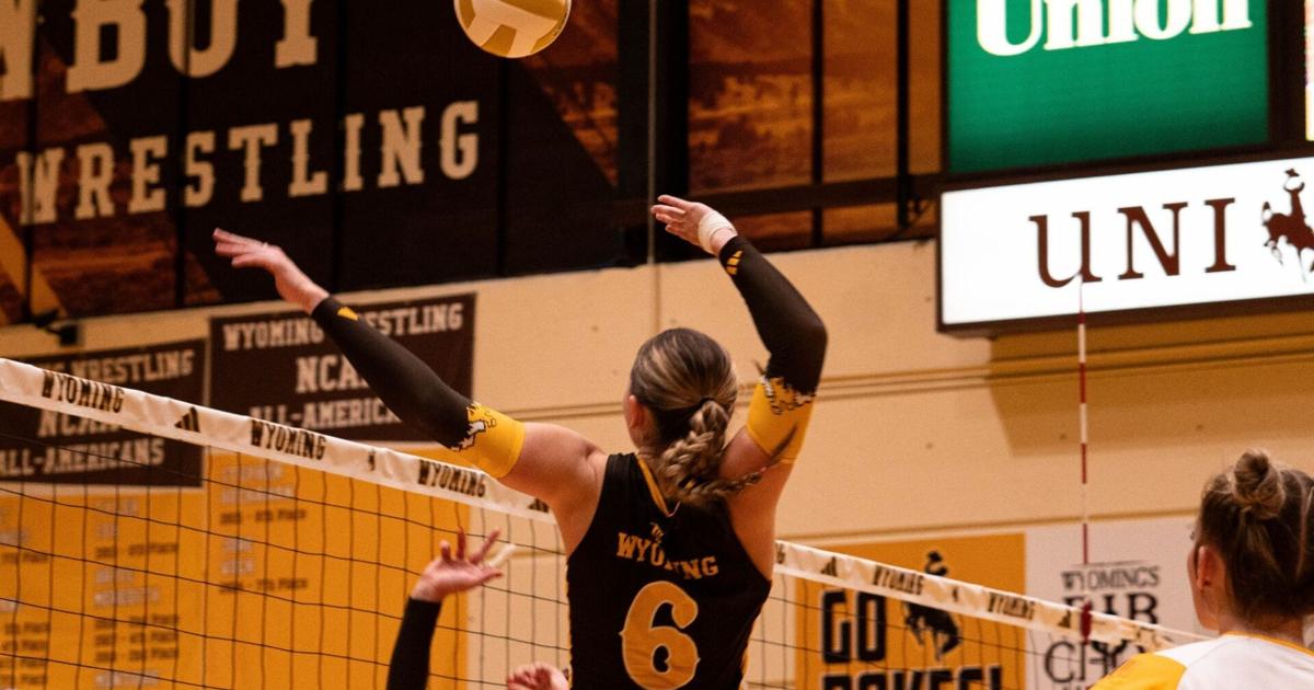 Wyoming Cowgirls volleyball is swept by San Diego State Wyoming Cowgirls volleyball is swept by San Diego State