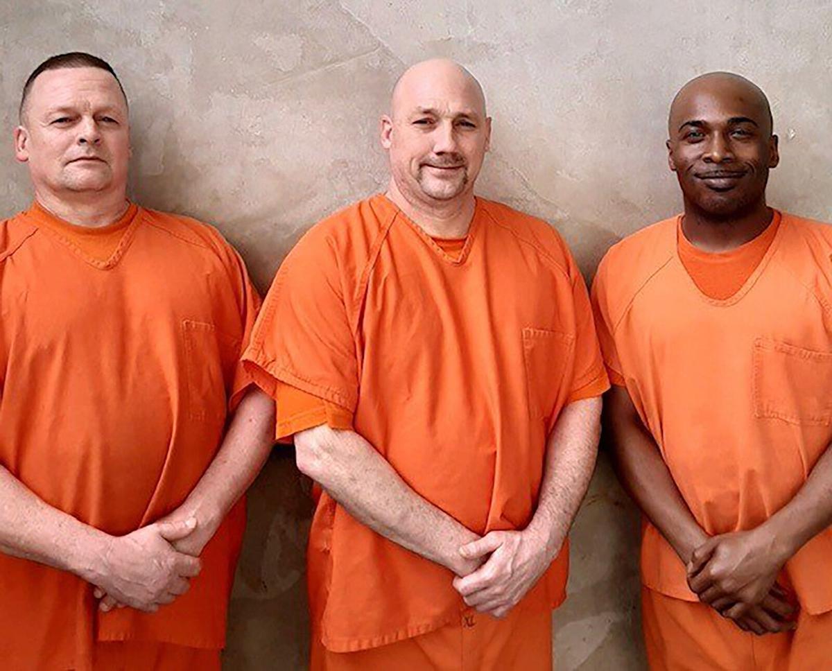 3 inmates in Georgia are praised for saving a deputy's life