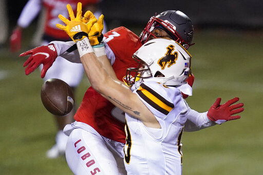 Cowboy Ground Game Too Much for UNLV in 45-14 Road Win - University of  Wyoming Athletics