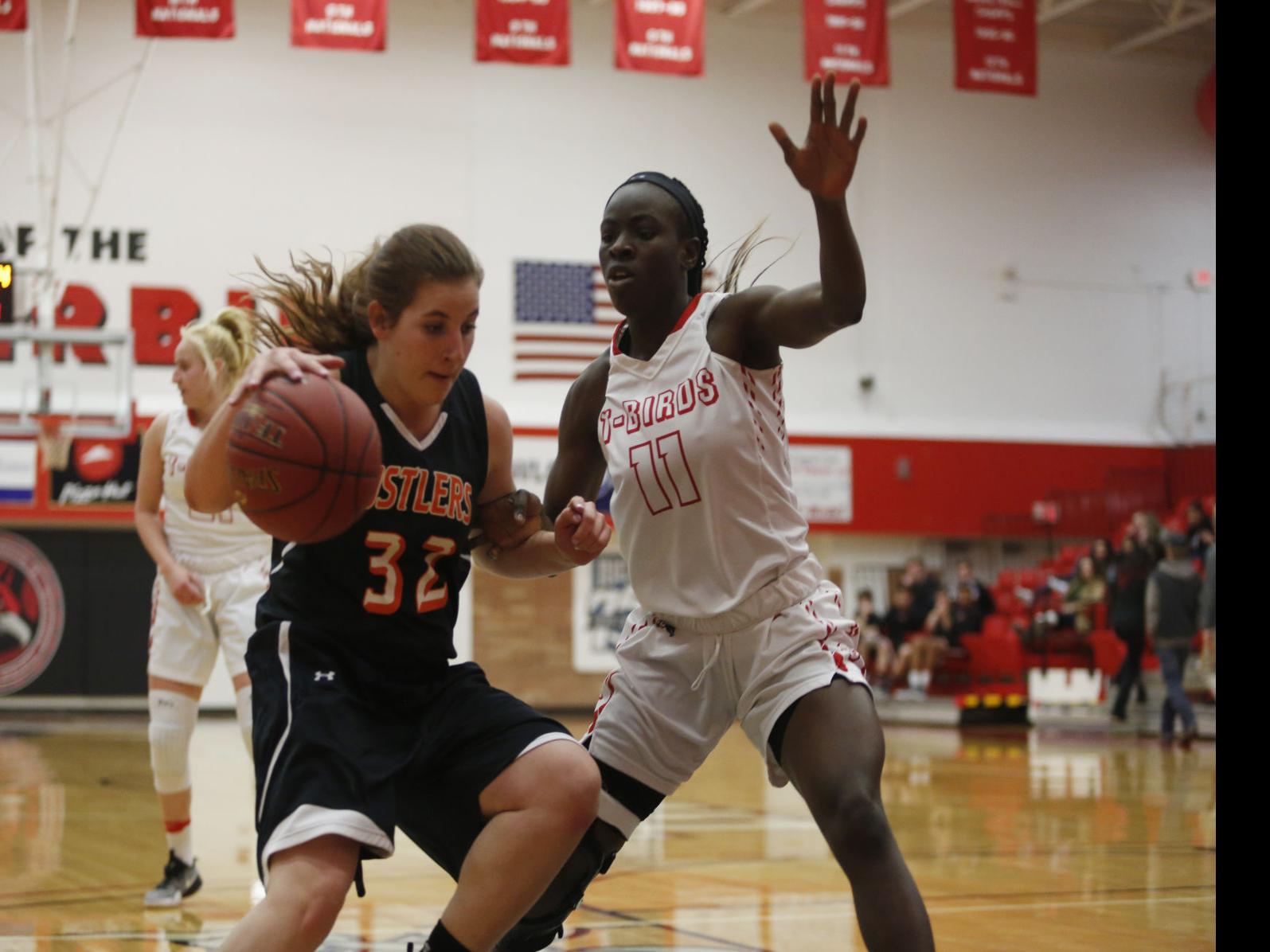Casper College Women S Team Beat Central Wyoming To End Two Game
