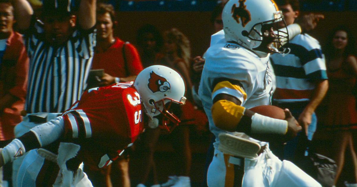 Pokes great Dabby Dawson humbled to run into Wyoming hall of fame