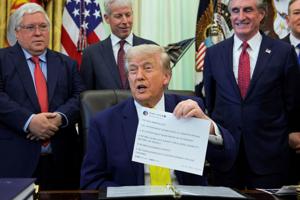 Trump sued over service that offers paid early access to posts