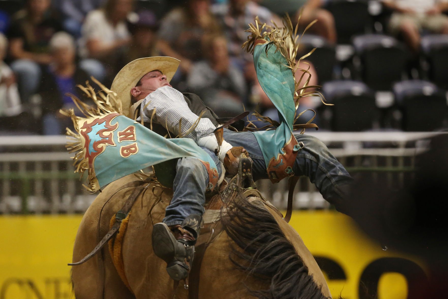 Bareback bronc riders get 2021 CNFR started with strong showing