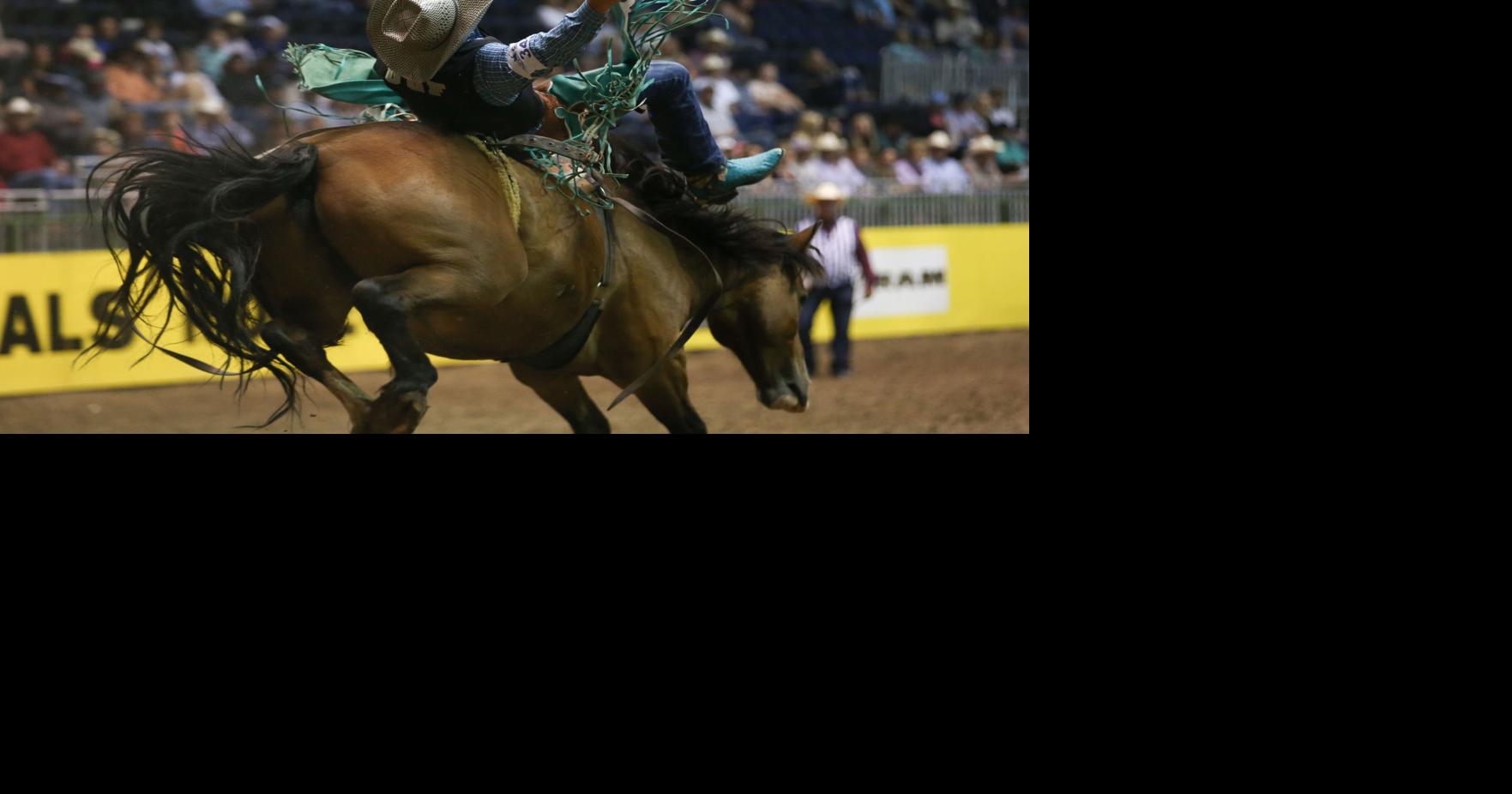 McNeese State's Chad Rutherford has fingers crossed while leading ...