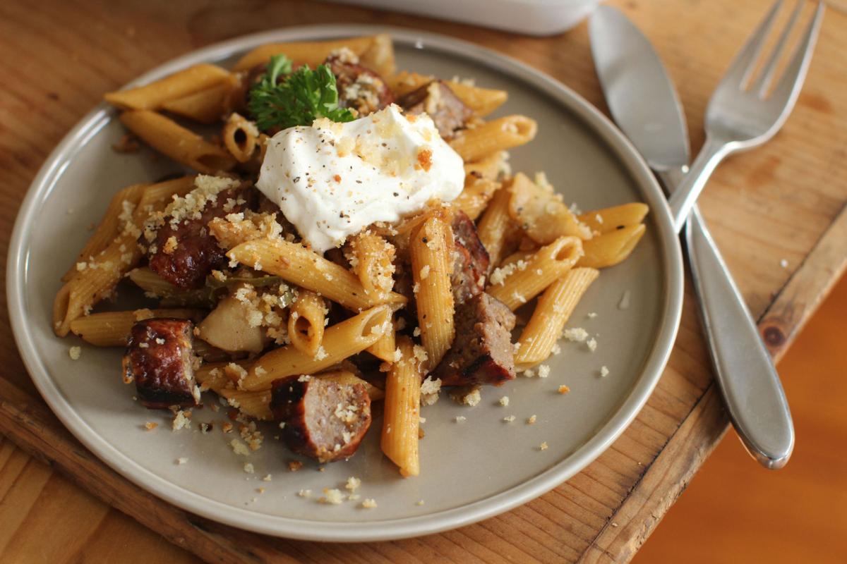 Bratwurst pasta bake