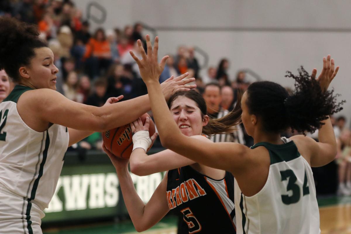Katelynn Campbell S 30 Foot 3 Lifts Fillies To Comeback Peach