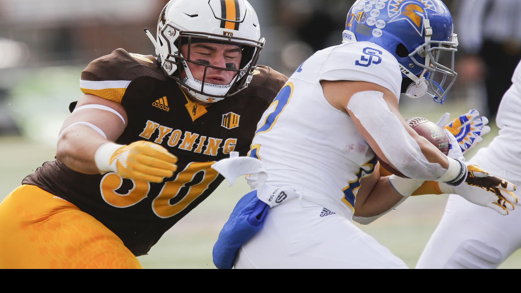 Espn Draft Analyst Has A Third Round Grade On Wyoming S Logan