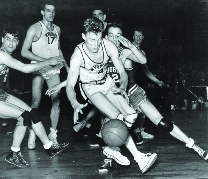 University of Wyoming legend Kenny Sailors dies at 95 pic