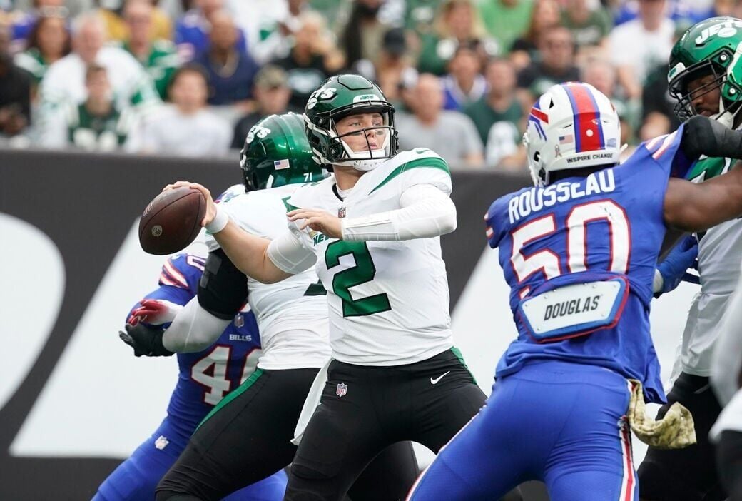 Former Wyoming QB Josh Allen injured during Buffalo Bills' brutal