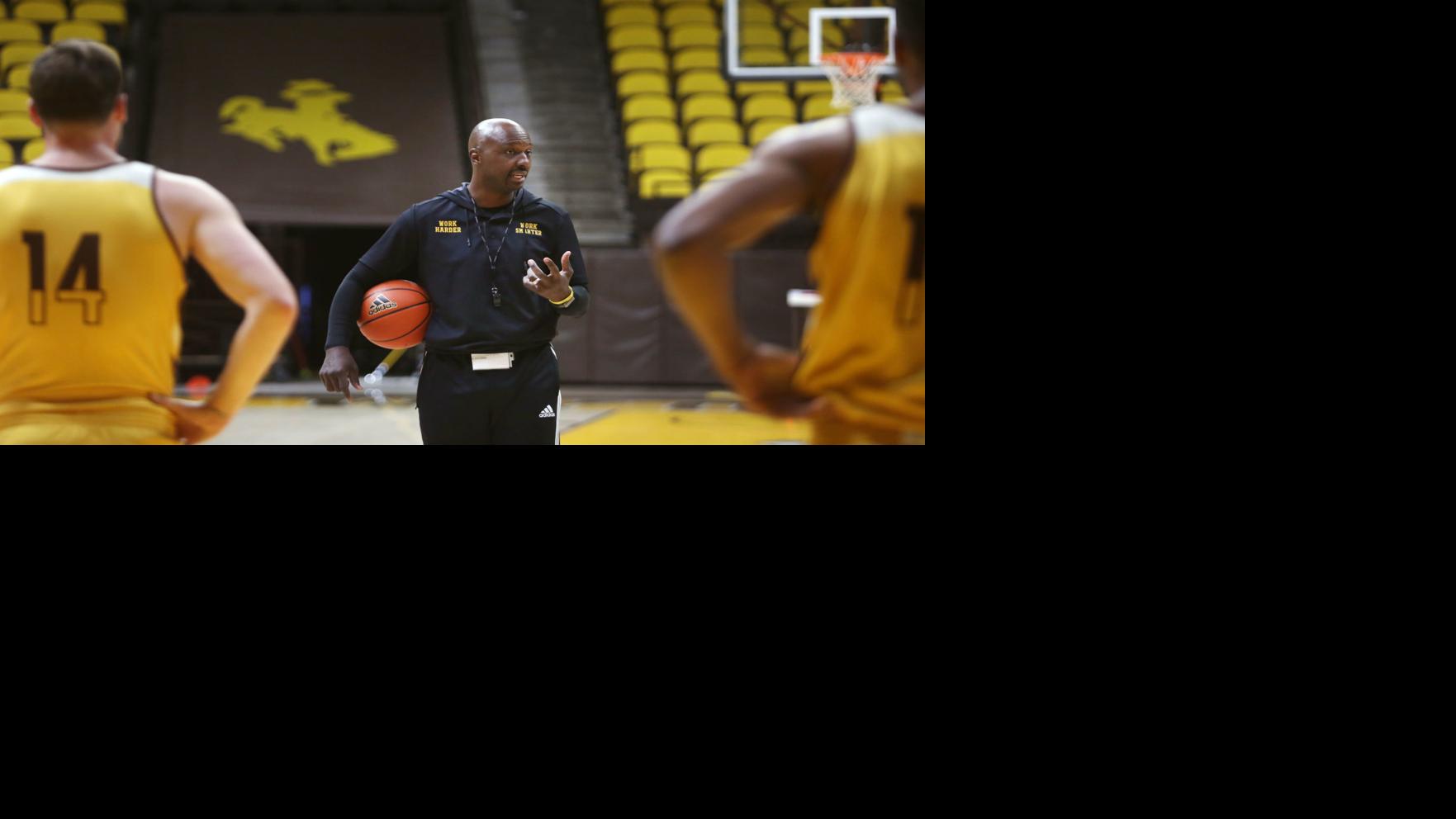 Allen Edwards Isn T Buying Into This Pressure Thing For Wyoming Hoops Men S Basketball Trib Com