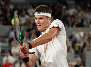 TENNIS/