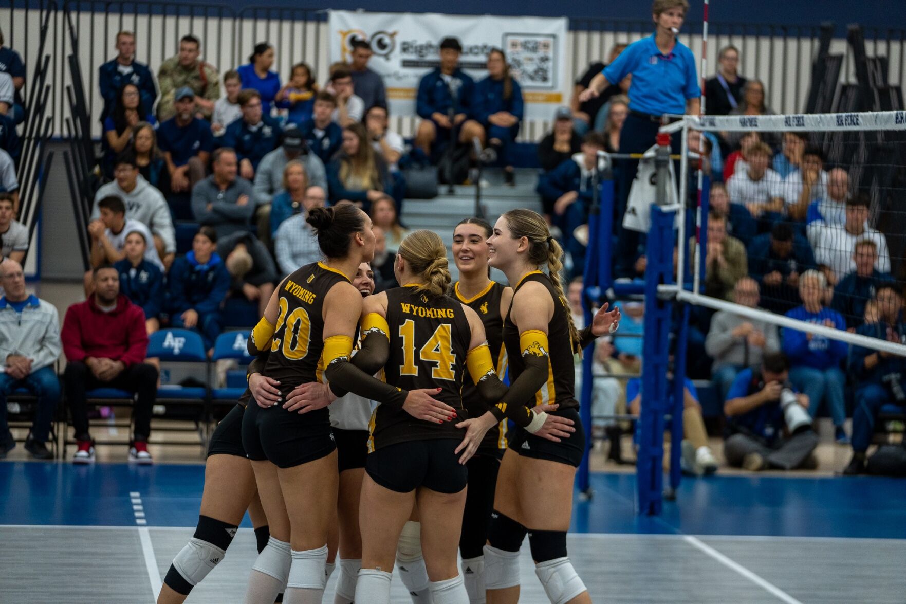UW volleyball at Air Force