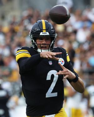 FOOTBALL-NFL-PIT-GB/