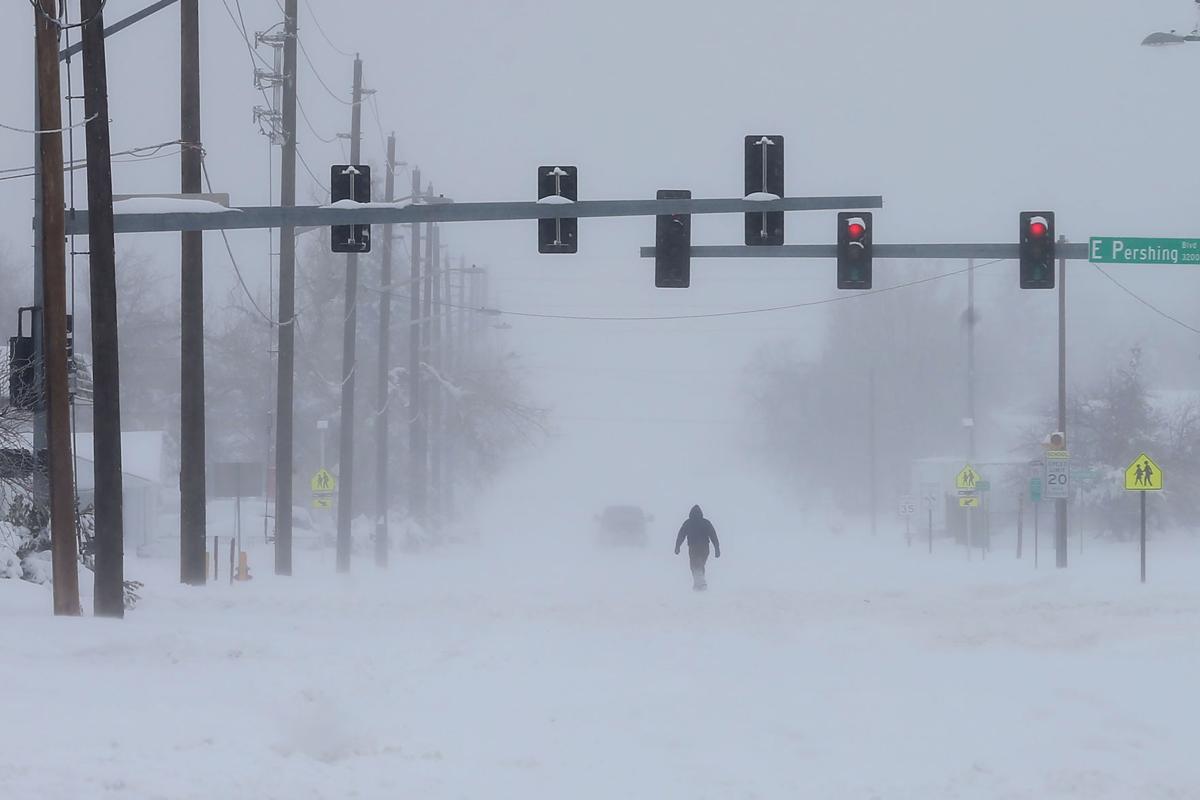 Wyoming snowstorm sets record as largest ever in Cheyenne ...