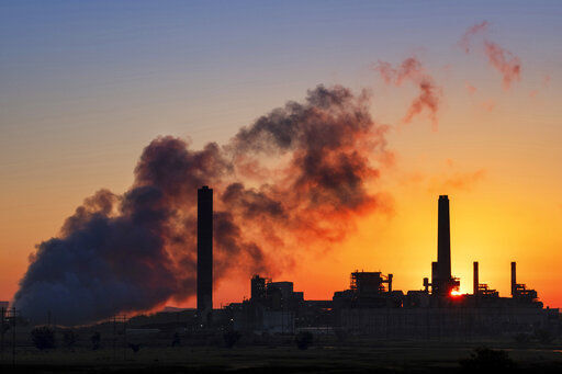 Trump administration finalizes coal plant pollution rollback