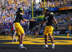 No. 25 Missouri romps over No. 8 Florida, 45-17